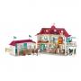 SCHLEICH Horse Club Lakeside Country House and Stable Toy Playset, Unisex, 5 to 12 Years, Multi-colour (42551)